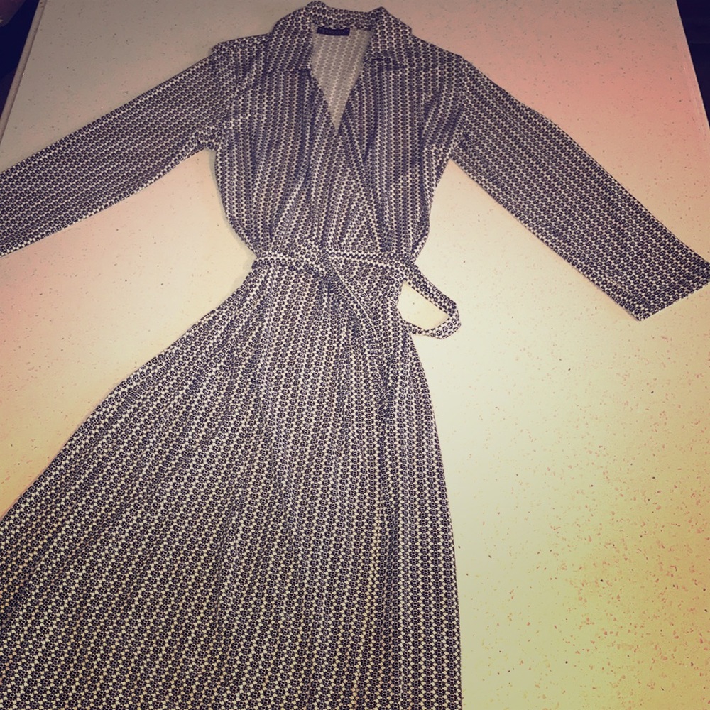 Apostrophe Stretch Dress